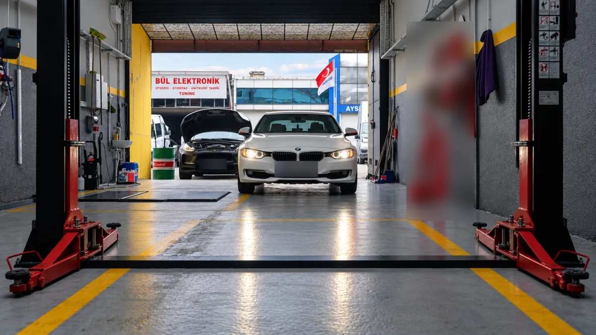 Lift alanından giriş kapısına bakış